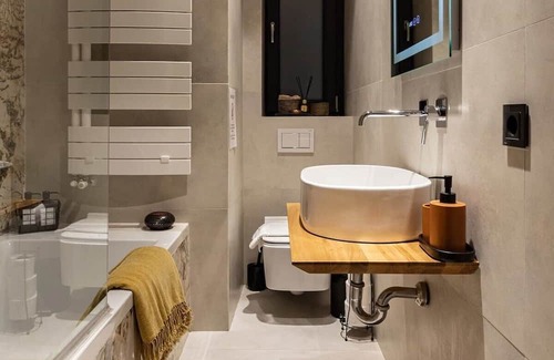 Bucharest City-Centre Apartment | Explore Qult Peaky Blinders: A Child-Friendly Retreat