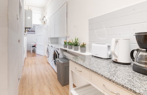 Zagreb Apartment | Cozy Stay in a Prime Location - Family-Friendly Hotel