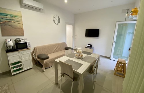 Frattamaggiore House | Cozy Casa Crispino: Ideal Apartment for 2 Guests