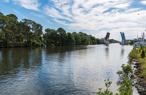 Merritt Island House | Family-Friendly Cape Crossing Resort & Marina Awaits You