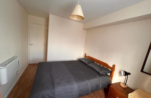 Goodmayes Apartment | Cozy 1 Bed Apartment Near Goodmayes Station with Free Wifi