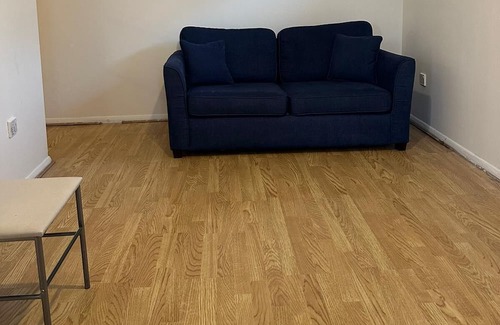 Goodmayes Apartment | Cozy 1 Bed Apartment Near Goodmayes Station with Free Wifi