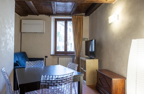 Verona City Centre Apartment | Family-Friendly Vrbo Property for Memorable Getaways