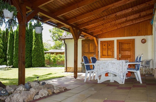 Balatonkeresztur House | Beautiful private villa for 5 guests with WIFI, TV, terrace and parking