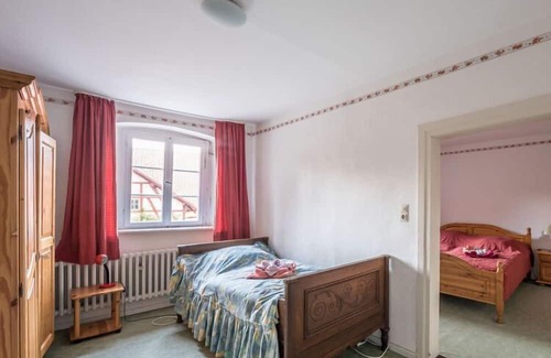 Unsleben Apartment | Holiday home Old Brewery at the moated castle