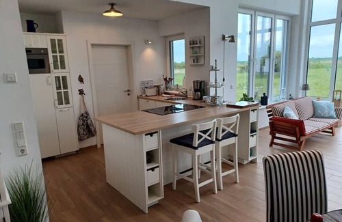 Trent Villa | Discover Sparrow's Nest: A Modern Pet-Friendly Retreat