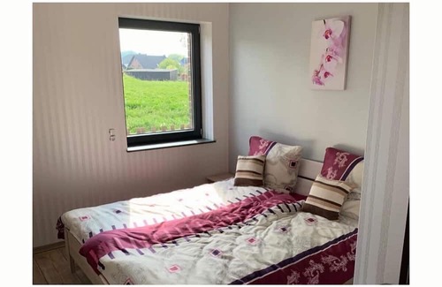 Kommerscheidt House | Modern Retreat at am Weiher 2 with Family-Friendly Amenities