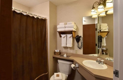 St. Joseph House | Experience St. Joseph's Historical Escape with Free Shuttle