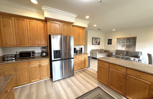 San Gabriel Villa | Spacious W-5 R/4.5 B House with Family-Friendly Amenities