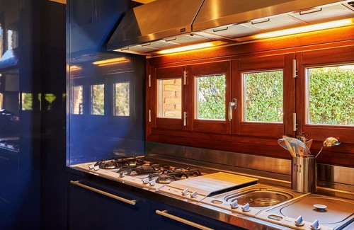 Corsico Villa | Inviting Villa for 8 with Hot Tub, A/C, and Pet-Friendly Stay