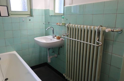 Sainte-Croix Apartment | Comfortable Apartment for 6 with WIFI, Terrace & Parking