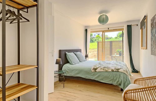 Tredrez-Locquemeau House | Private Villa for 6 with Ocean View, WIFI & Parking