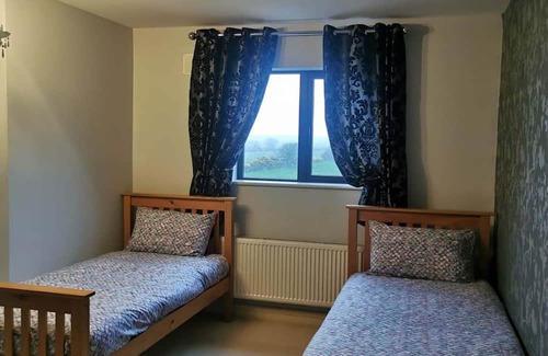 Kilrane House | Cozy Holiday Home for 4 Guests Near Rosslare Europort
