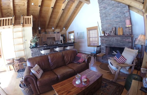 Town of Dickinson Center House | Pet-Friendly Ranch House Retreat with Nature Trails