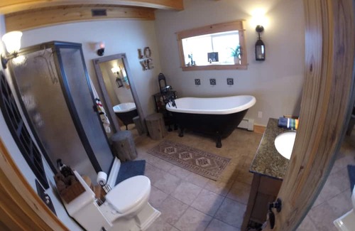 Town of Dickinson Center House | Pet-Friendly Ranch House Retreat with Nature Trails
