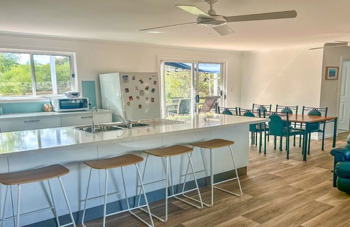 Lake Wangary House | Cozy Jubilee Cottage: A Birdsong Retreat for Families