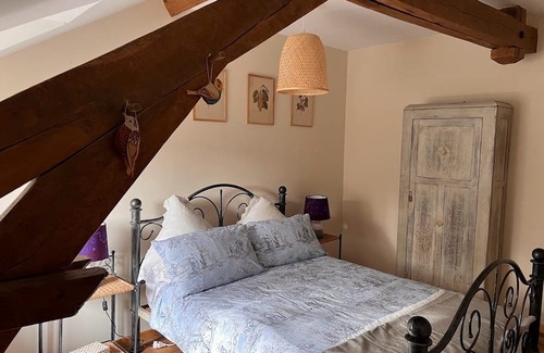 Bersac-sur-Rivalier Bed & Breakfast | Cozy Double Room with Garden View and Pool Access