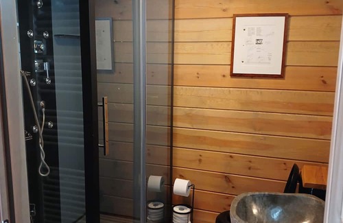 Hirmentaz Ski Chalet | Inviting Chalet on the Slopes with Private Sauna & Spa