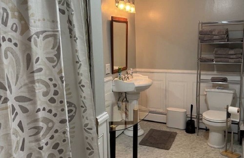 Ashfield House | Family-Friendly Three Bedroom House in Downtown Jim Thorpe