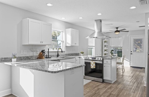Melrose House | Relaxing Retreat at Sante Fe Canal Home for Families