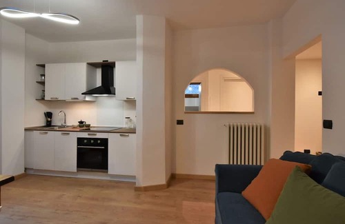 Campodolcino Apartment | Cozy Apartment for 6 with Balcony and Free WIFI