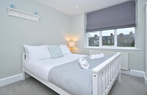 Trafford House | Discover Family-Friendly Comfort at Hale Low Road Altrincham
