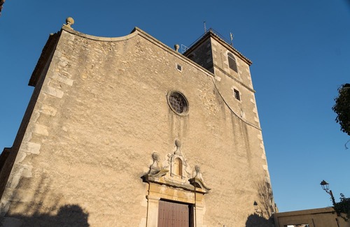 Torrent House | Relax at La Casa Bella: Pet-Friendly with Spa & Wi-Fi