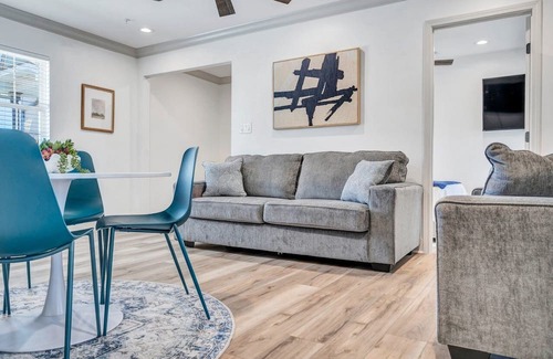 Tulane - Gravier House | Cozy 3BR, 2BA Retreat in NOLA - Ideal for Families