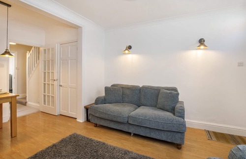 Malton House | Pet-Friendly 2-Bed Retreat in Norton for Family Getaways