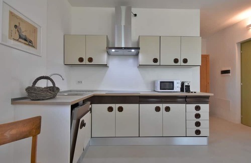 Traona Apartment | Cozy Apartment for 4 with WIFI, Lake View & Pet Friendly
