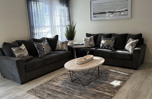 Gloucester Apartment | Tranquil Wooded View Home Near Walter Reed Hospital
