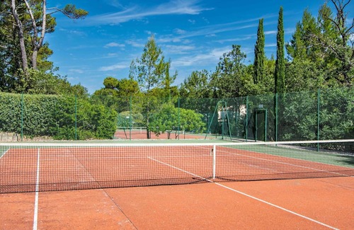 Nans-les-Pins Apartment | Inviting Apartment for 6 with Pool, WIFI and Terrace