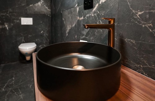 Ronse Hotel | Inviting Stay at Mezza Notte with Family-Friendly Amenities