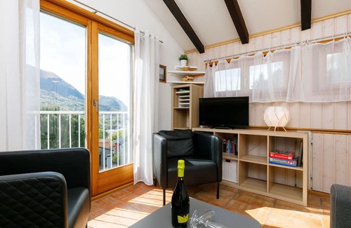 Sonvico Apartment | Comfortable Apartment for 4 with Pool and Panoramic Views