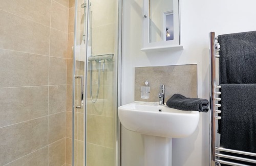 Bugle Cottage | Comfortable 4 Bedroom Stay in Bugle, Near St Austell