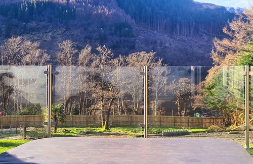 Cowal Peninsula Cottage | Spacious 4-Bedroom Escape at Loch Eck with Ocean Views