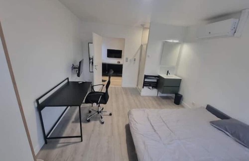 Saint-Priest Apartment | Appartement T5 Avec 4 Chambres
