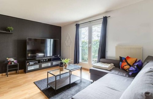 Elancourt Apartment | Cozy Garden T2 Perfect for Your JO Experience