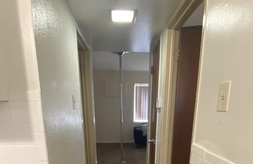 Florissant Apartment | Cozy Apartment Near Shopping Plazas and Highway Access