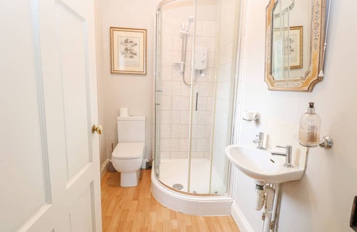 Tunstead Cottage | Pet-Friendly Coach House with Pool in Stalham Awaits You