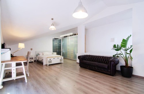 Sant Andreu de Llavaneres House | Discover Casa Cabot with Pool & Spa in Sant Andreu