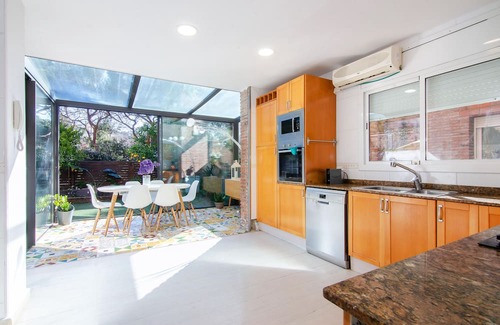 Sant Andreu de Llavaneres House | Discover Casa Cabot with Pool & Spa in Sant Andreu