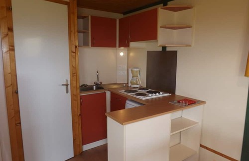 Maurs Cottage | Family-Friendly Gite Maurs with Kitchen Access for Comfort