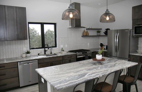 Nathrop House | Relaxing Canyon Viewhouse with Hot Tub and Family Amenities