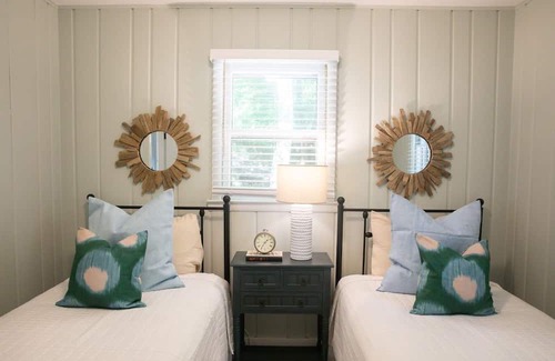 Muskegon House | Cozy Cottage Retreat at Scenic Drive Resort