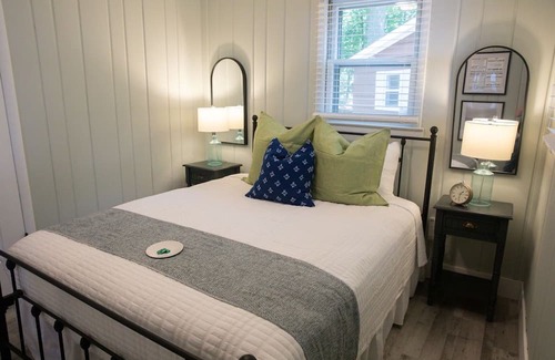 Muskegon House | Cozy Cottage Retreat at Scenic Drive Resort