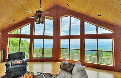 Tate Cabin | Inviting Cabin on Amicalola Mountain with Breathtaking Views