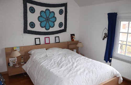 Saint-Cyr-l'Ecole Bed & Breakfast | Ideal Stay Near Paris for JO with Spa and Breakfast Access