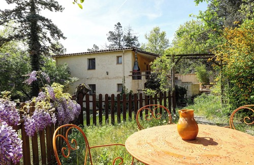 Thoiras Cottage | Cozy Gîte Ecureuil: Family-Friendly Stay with Breakfast