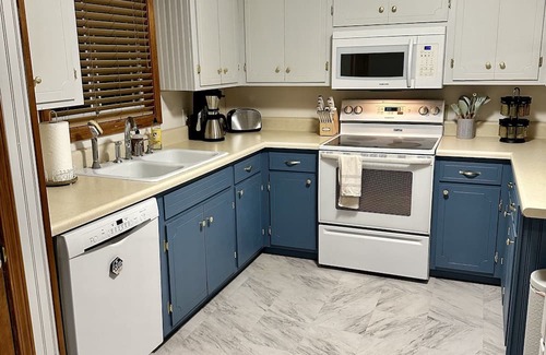 Clemson House | Comfortable Stay Near Clemson Campus - Ideal Getaway Awaits!